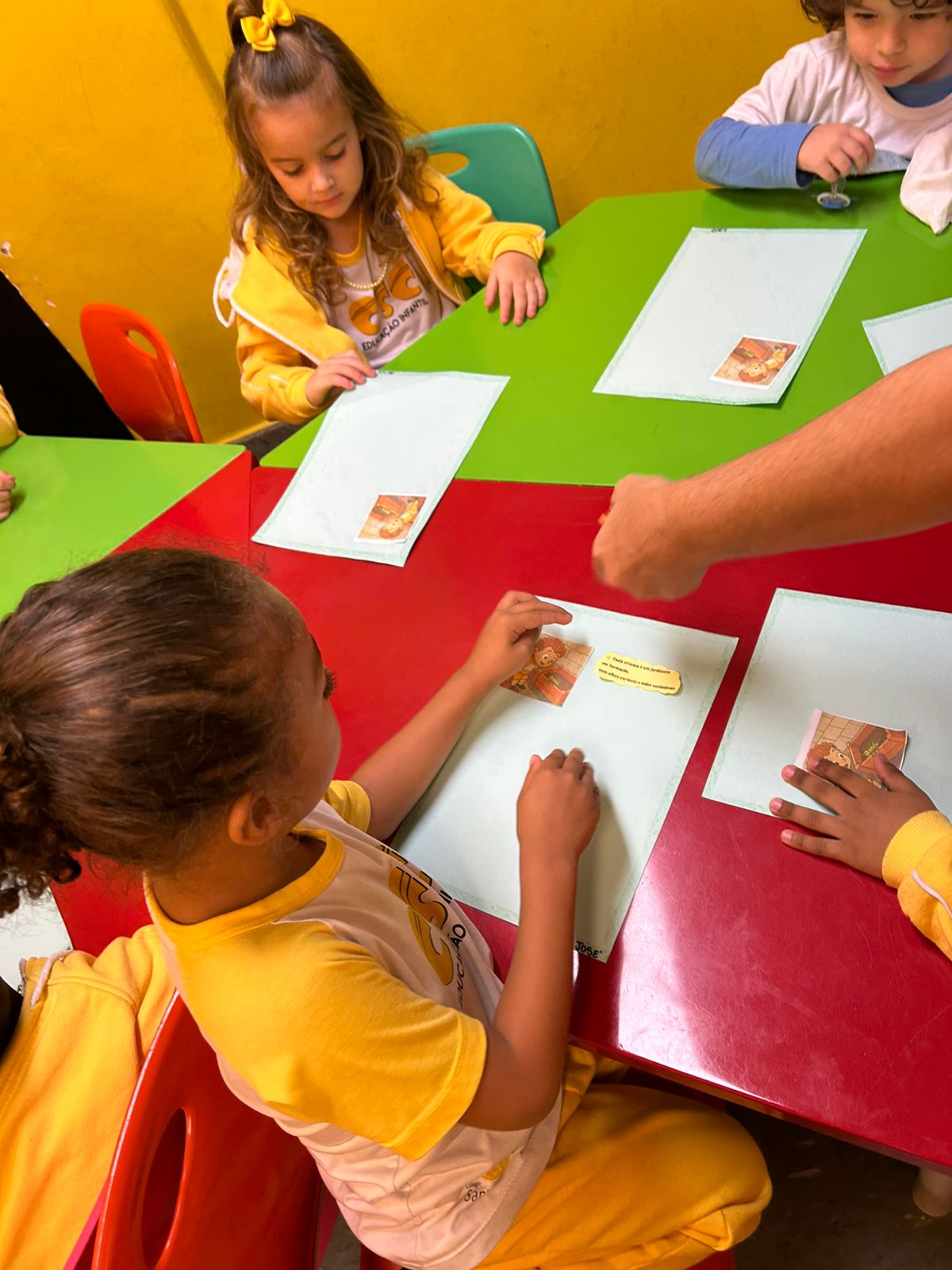 Montando um Álbum de Figurinhas da Horta2.jfif